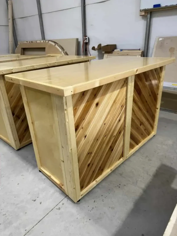 Folding Bar