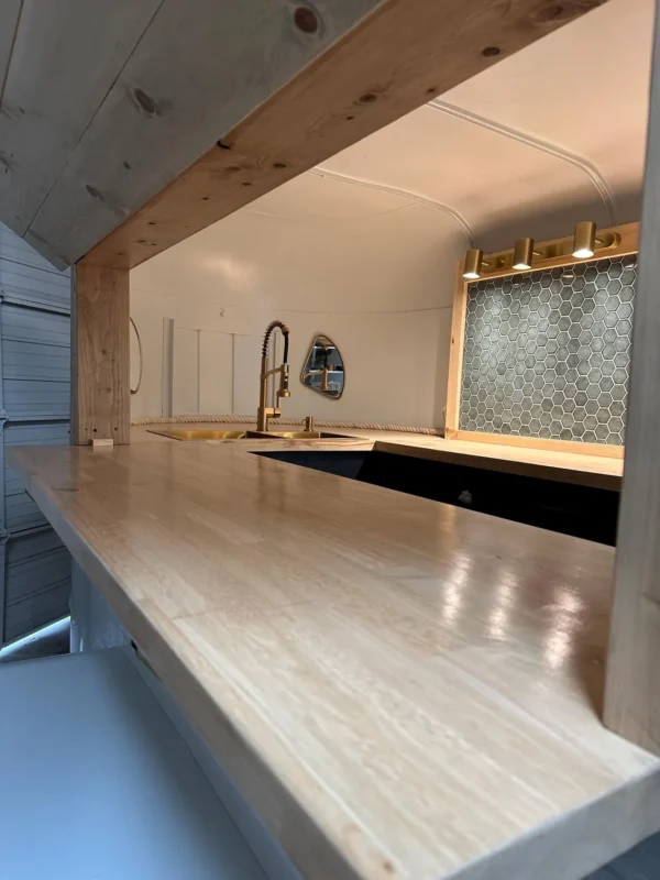 White & Tall 2-Horse Trailer Mobile Bar - Image 7