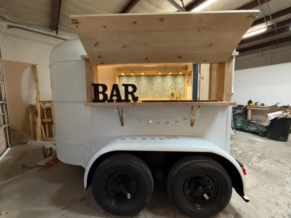 White & Tall 2-Horse Trailer Mobile Bar - Image 8