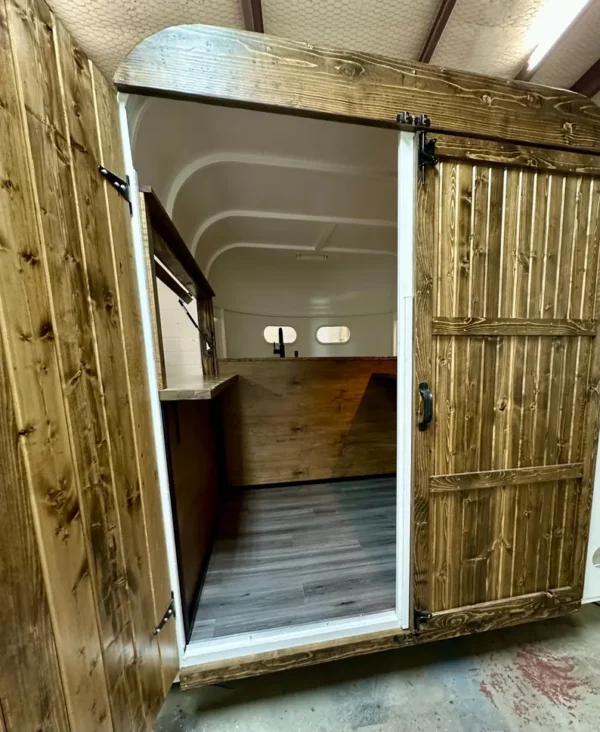 White w/Wood LOADED 2-Horse Trailer Mobile Bar - Image 3